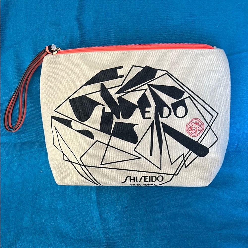 NWOT SHISEIDO GINZA TOKYO MAKEUP BAG